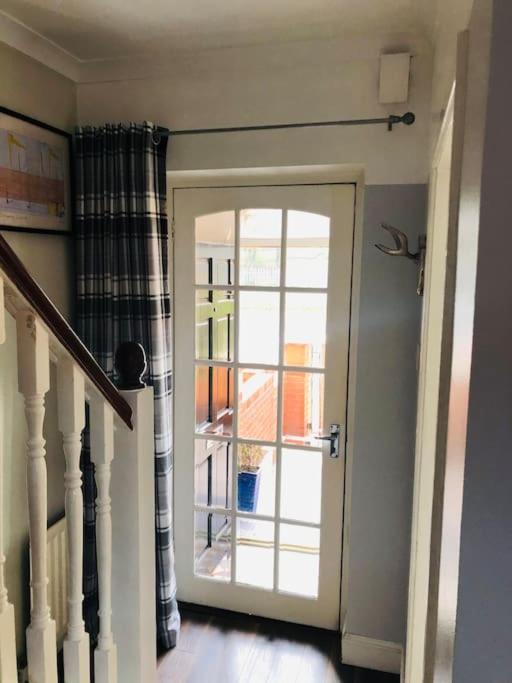 Cosy Two Bed Terraced House 7Min Drive From City Belfast Exteriér fotografie
