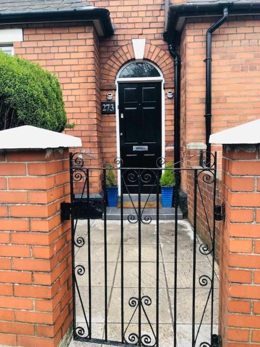 Cosy Two Bed Terraced House 7Min Drive From City Belfast Exteriér fotografie