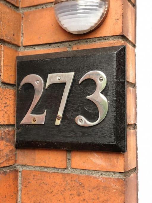 Cosy Two Bed Terraced House 7Min Drive From City Belfast Exteriér fotografie