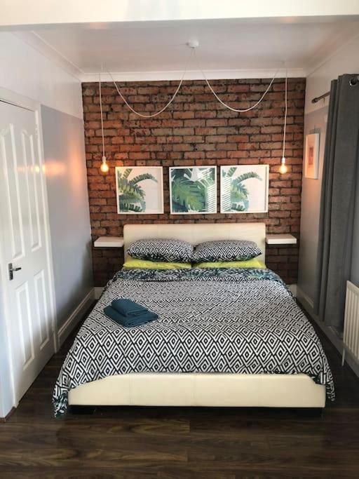 Cosy Two Bed Terraced House 7Min Drive From City Belfast Exteriér fotografie