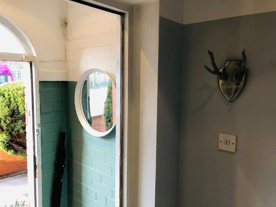 Cosy Two Bed Terraced House 7Min Drive From City Belfast Exteriér fotografie