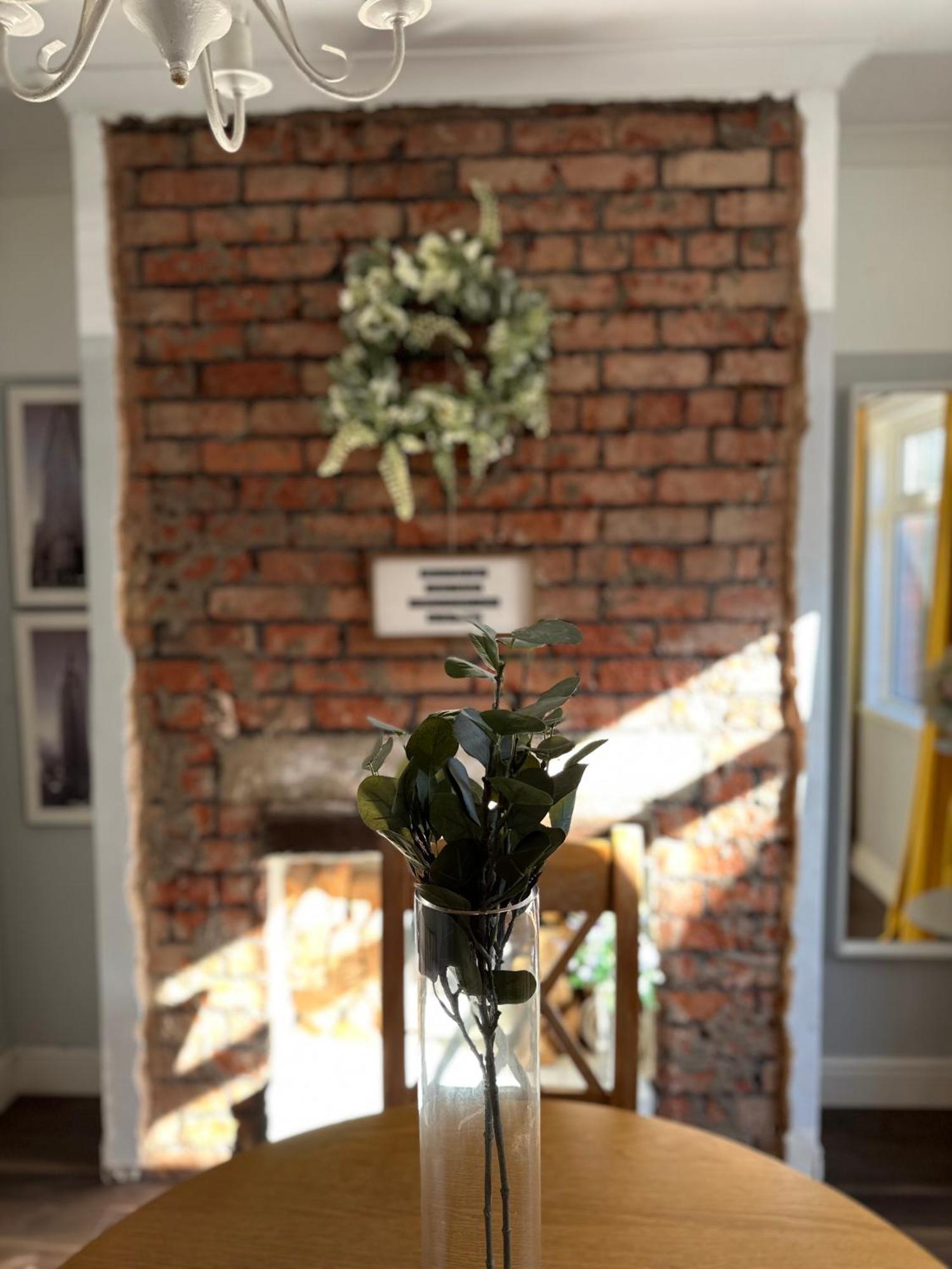 Cosy Two Bed Terraced House 7Min Drive From City Belfast Exteriér fotografie
